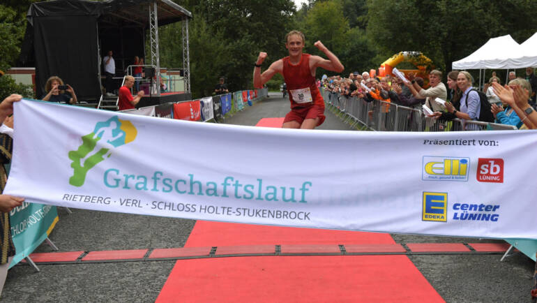 Jan Kaschura und Laura Stuhldreyer sind „Graf Jan I.“ und „Gräfin Laura I.“!